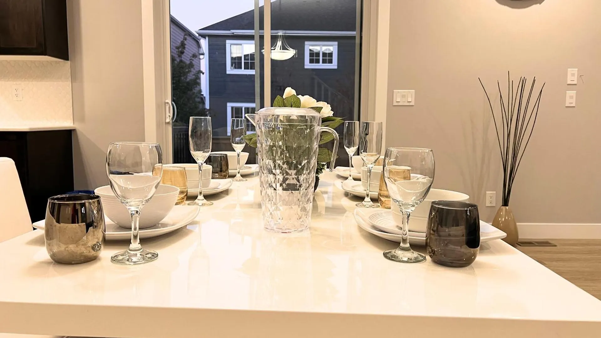 Homestay Flowealth Property Luxury Villa Near Lake Netflix Tv Wifi Calgary